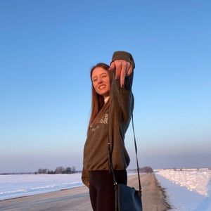 Meet your Posher, Brooke